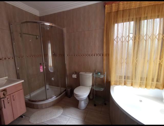 3 BEDROOM TOWNHOUSE FOR SALE IN THREE RIVERS PROPER